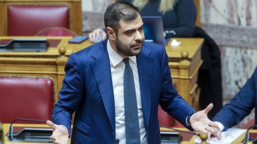 marinakis_2001_1460-820_new
