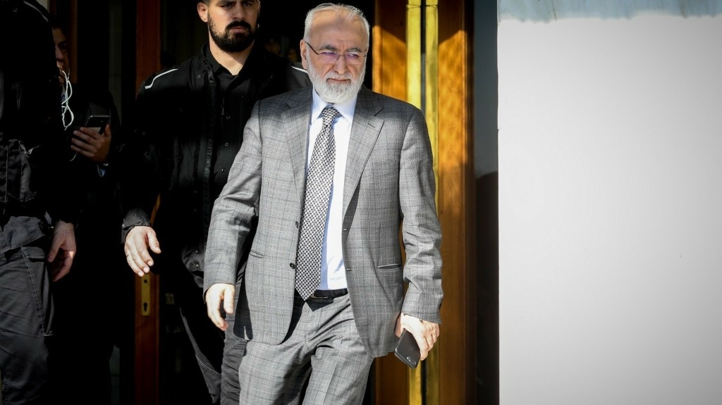 savvidis_1701_1460-820_new