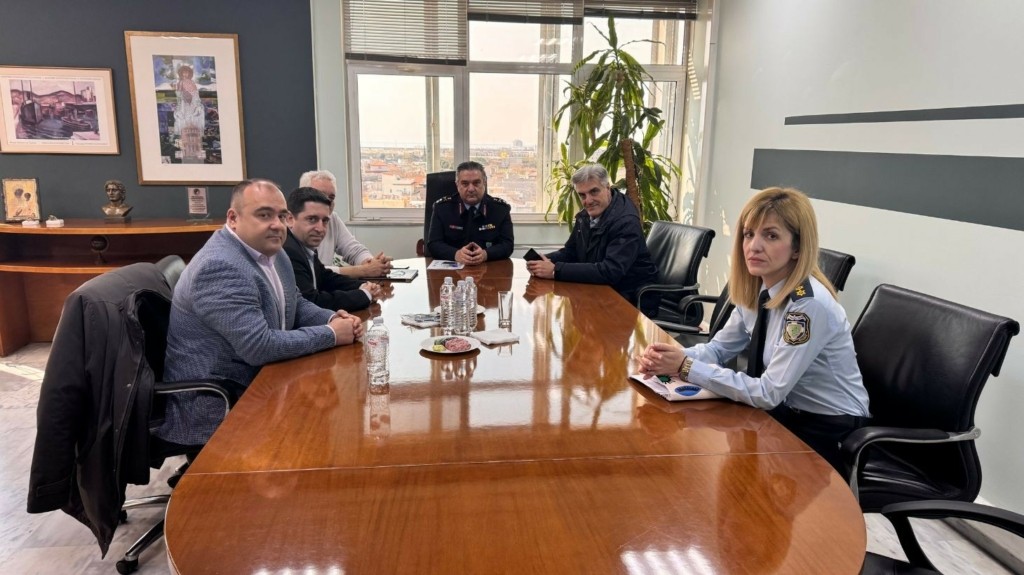 FARMAKOPOIOI THESSALONIKIS FOTO