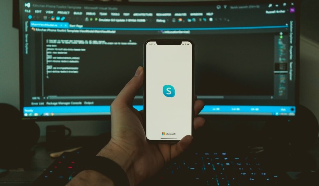 Skype-telos-epoxis-1200×700-1