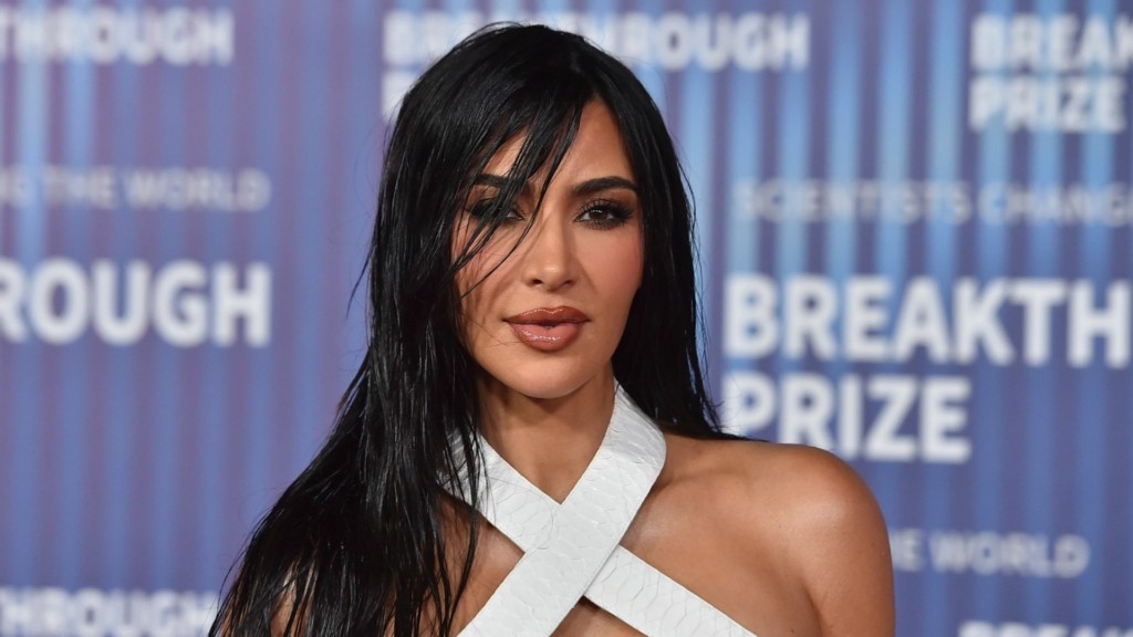 kimkardashian_fileAP_140225