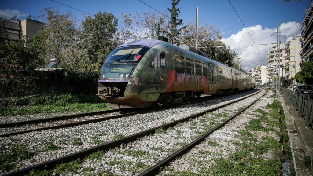 treno_diavasi_