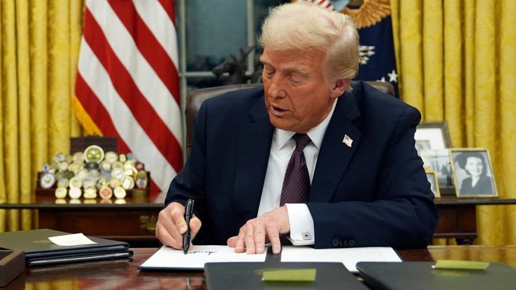 trump oval office 443- new