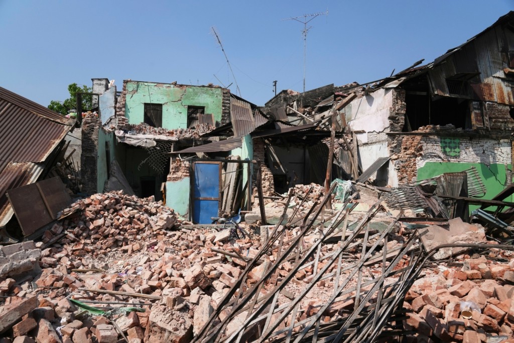 MyanmarEarthquake3103