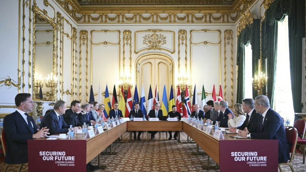 synodos-londinou-starmer-zelensky-macron