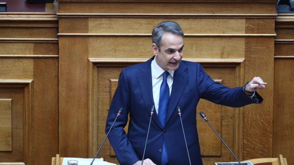 vouli_mitsotakis_tempi_1