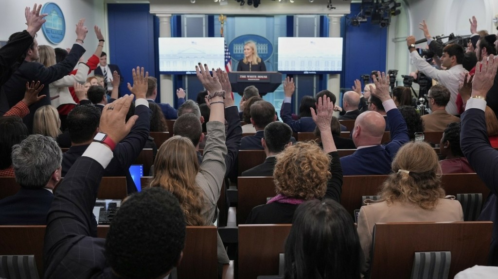 white-house_press-briefing_0603_1460-820_new