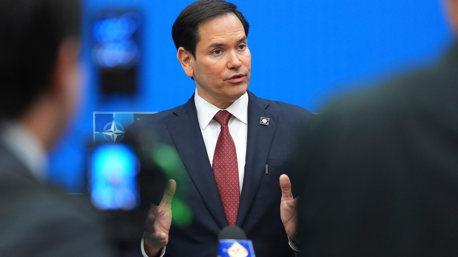 Rubio bo vodil pogovore o varnostnih jamstvih za Ukrajino, Putin kaže na Kitajsko