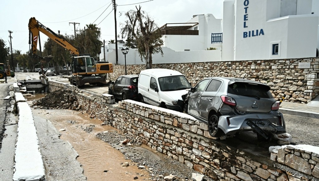 kakokairia-paros-aytokinita