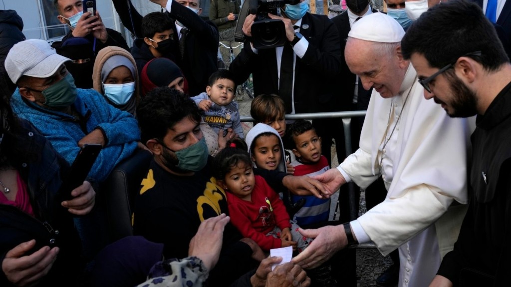pope_lesvos