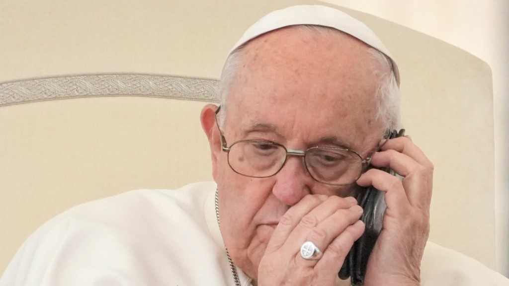 pope_phone_ap