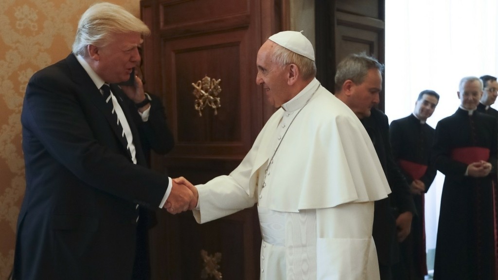 trump_pope_2104_1460-820_new