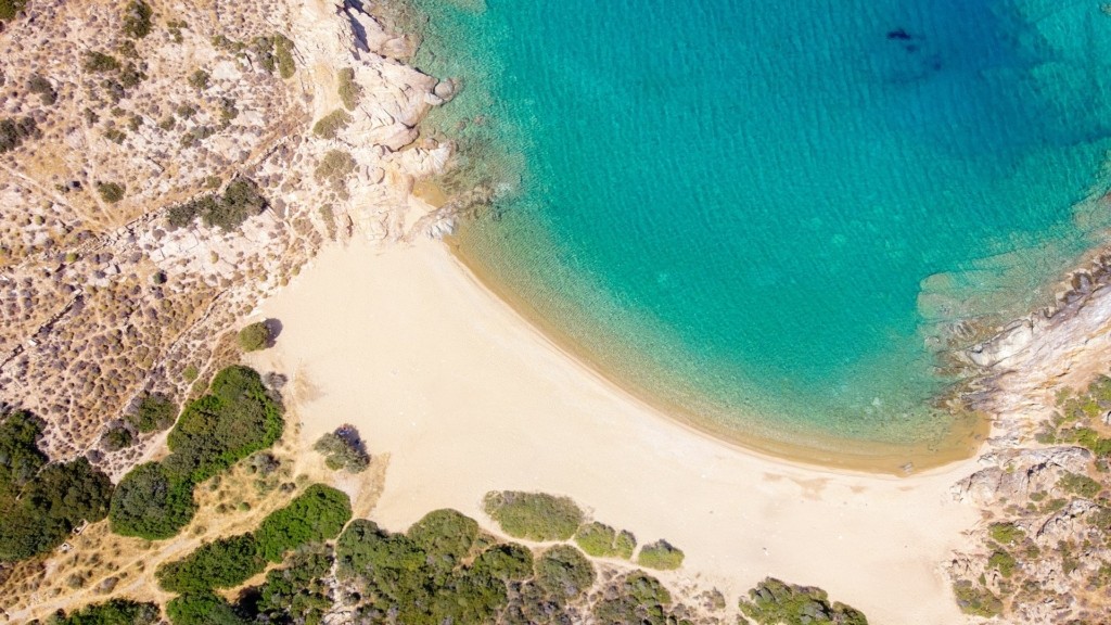 IOS_ISLAND_SHUTTERSTOCK
