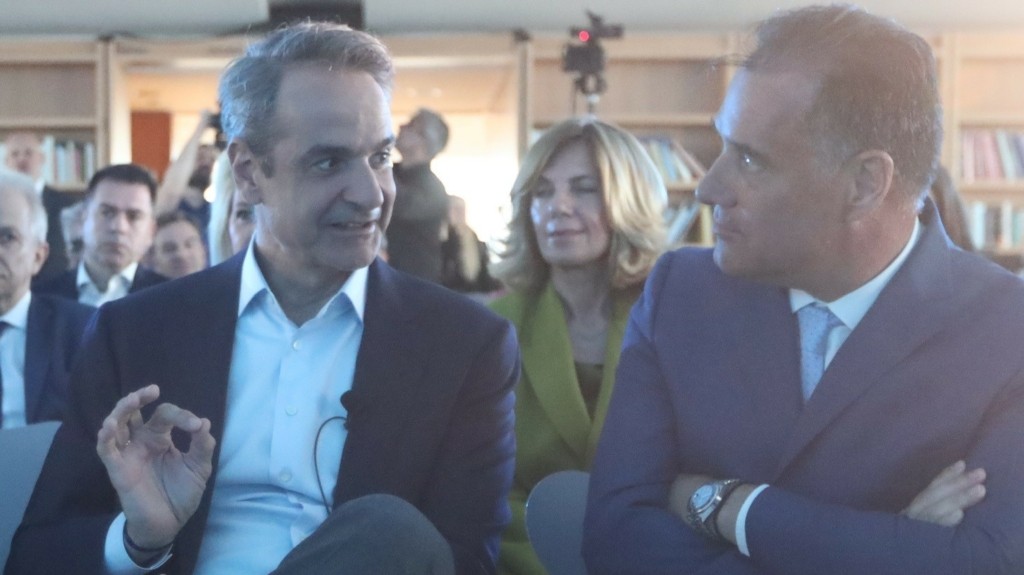 mitsotakis_adonis_2105_1460-820_new