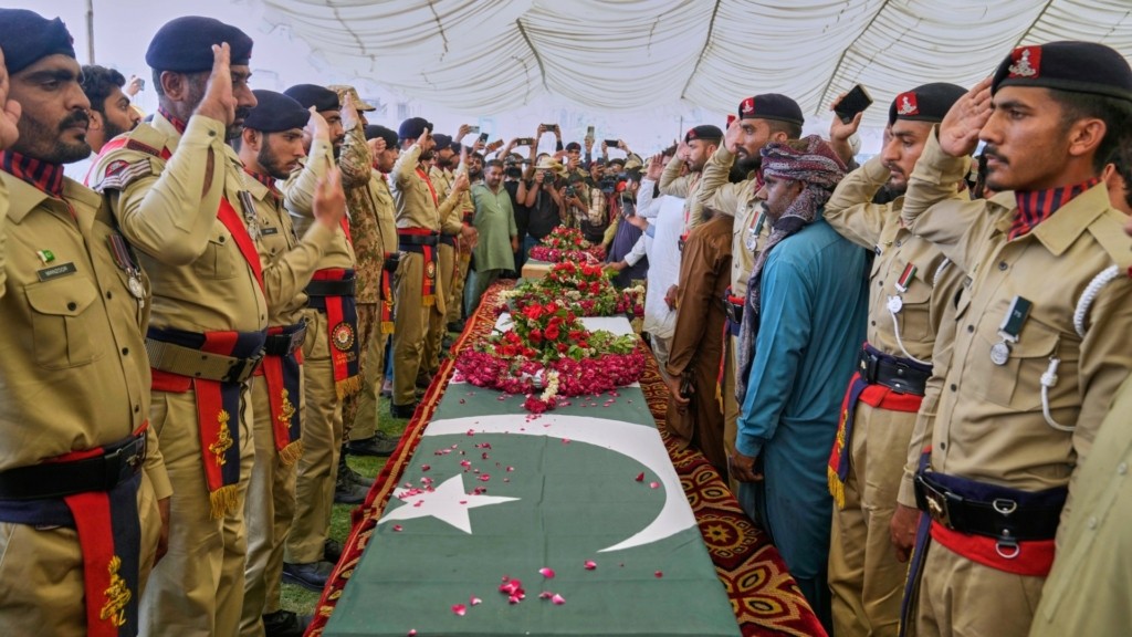 pakistan stratiwtes
