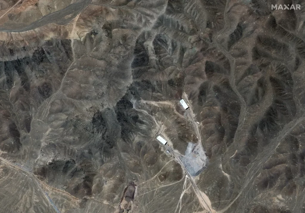 01-overview-of-fordow-facility-iran-07jun2004-qb