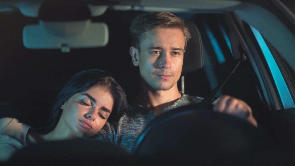 aytokinito-synodigos