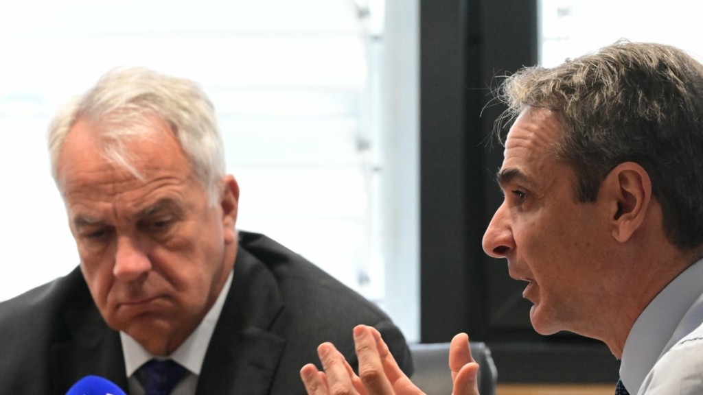 <div style="width:1px;height:1px"></div>mitsotakis-voridis-232