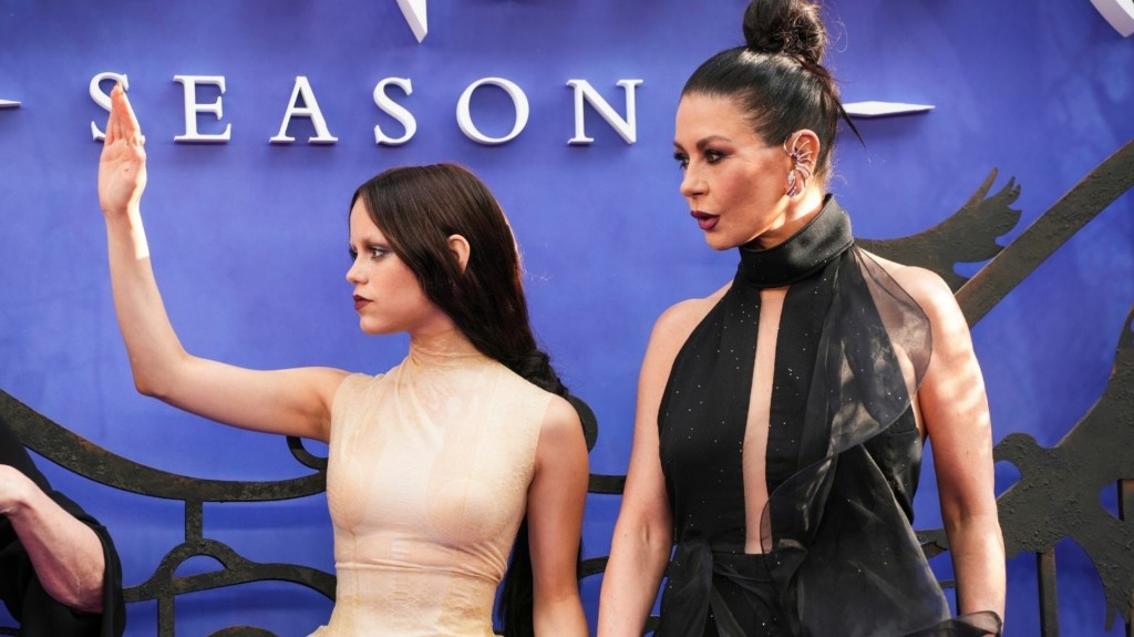 Catherine-Zeta-Jones – Jenna – Ortega