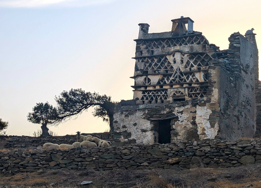 Dovecote in mesa merh, photo by Christos Artemis (3)