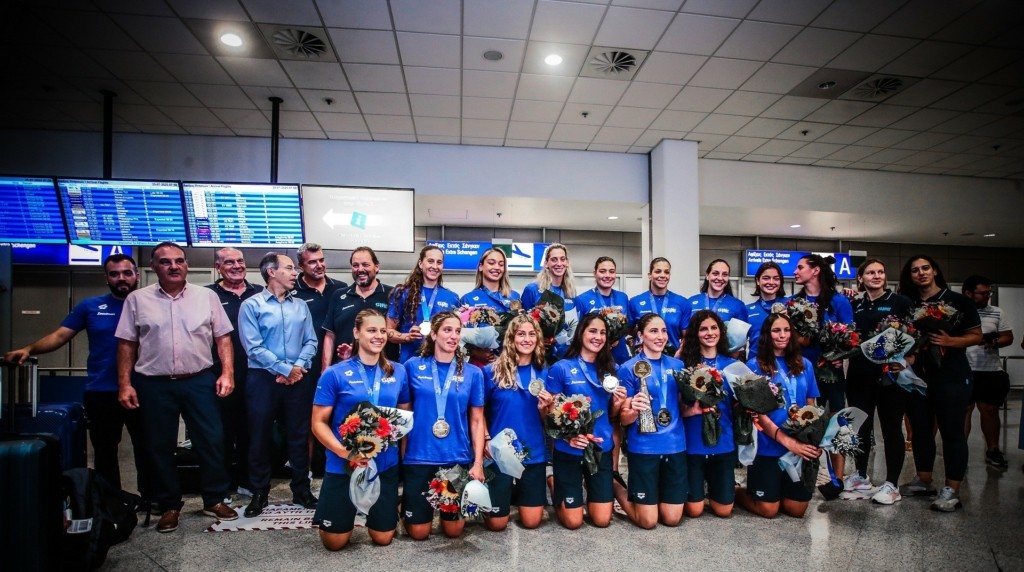 ethniki-polo-gynaikwn-afixi
