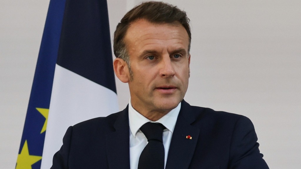 macron 7765- new