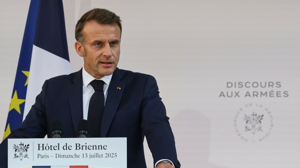 macron-omilia