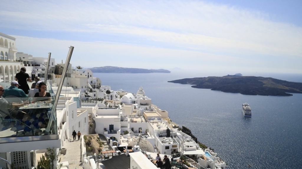 santorini-new