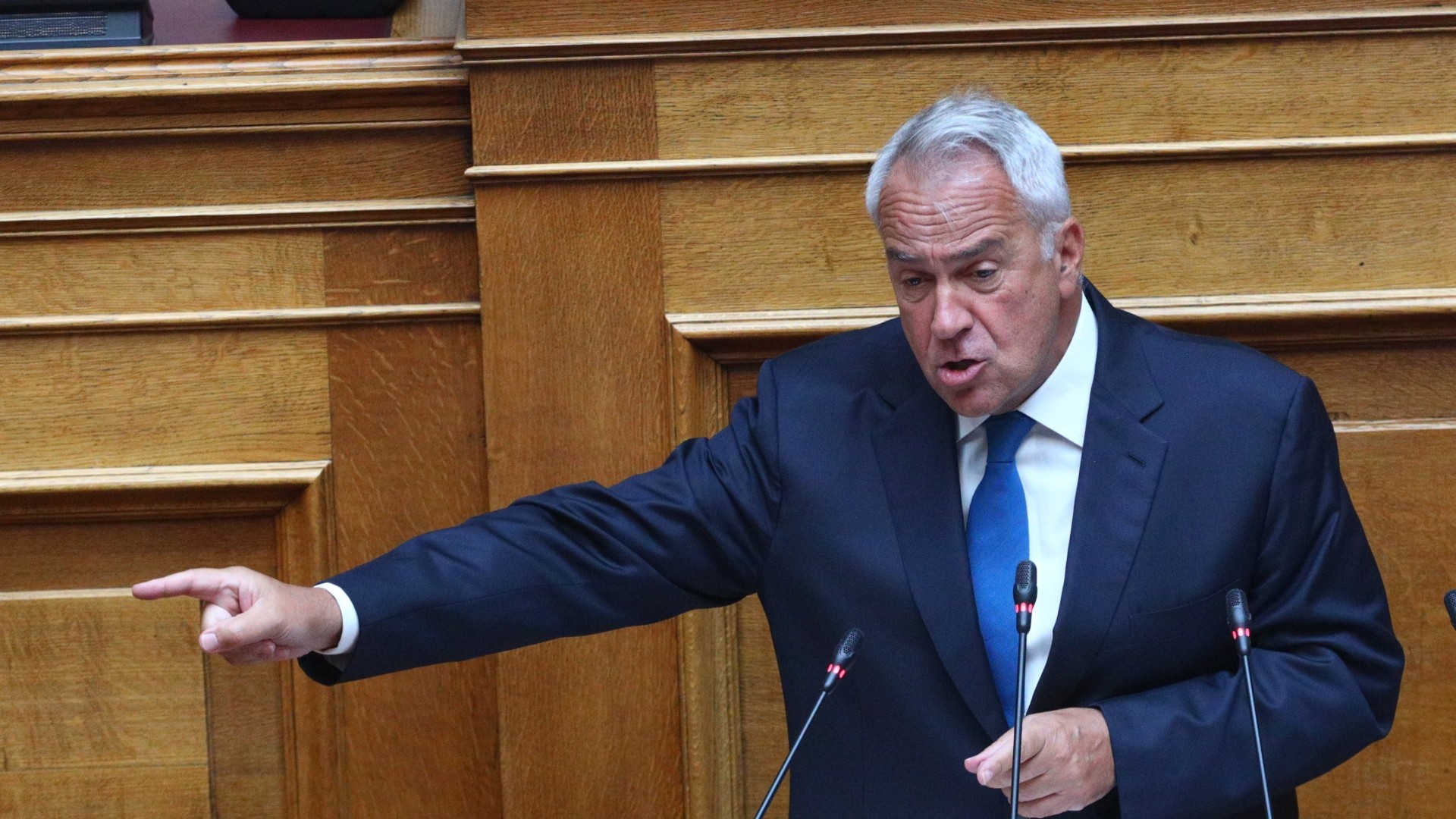 Ο Βορίδης συνεχίζει το… damage control για τις «βουλιαγμένες
