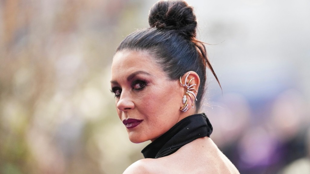 CatherineZeta-Jones1808