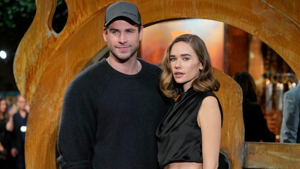 Liam Hemsworth Gabriella Brooks-new