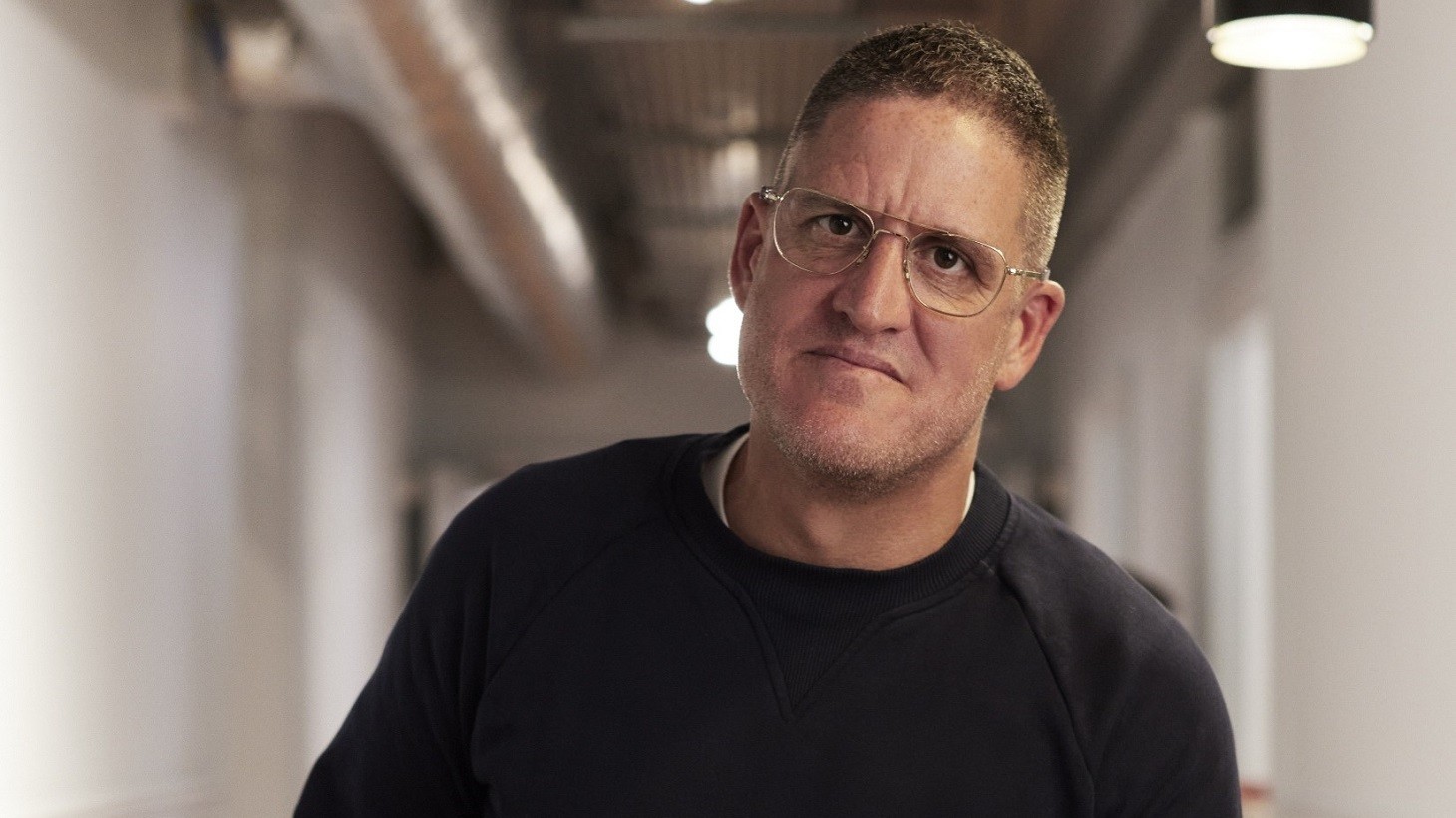 Bilionar Tom Greenwood hudo poškodovan v prometni nesreči na Mikonosu