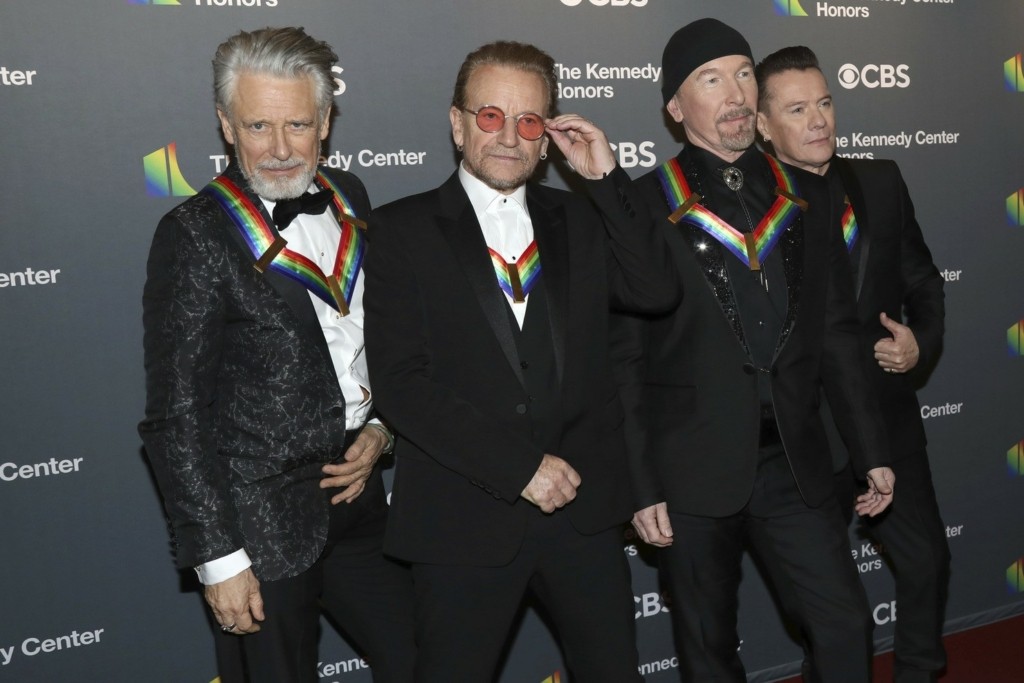 U2 (1)