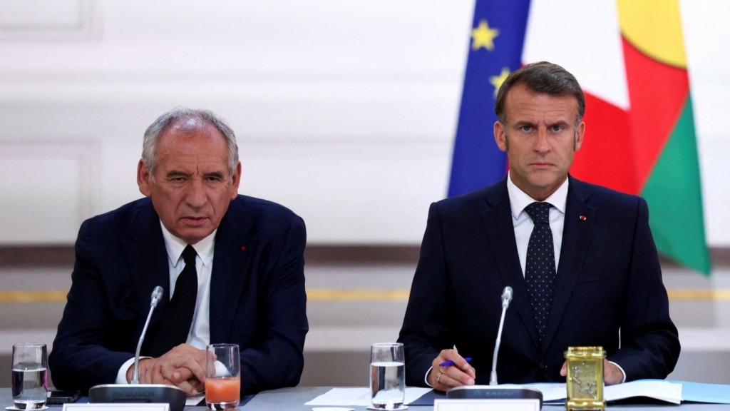 bayrou_macron_new_123
