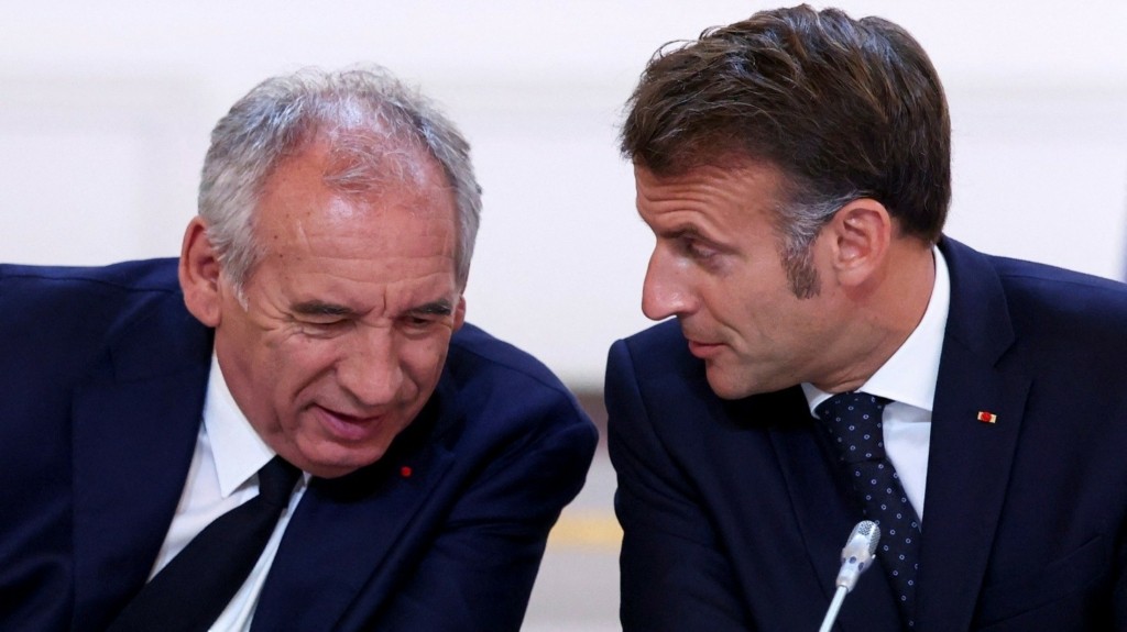 macron bayrou