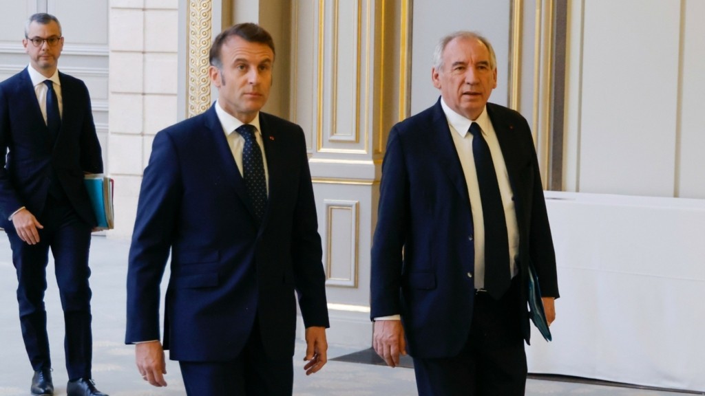 macron bayrou france