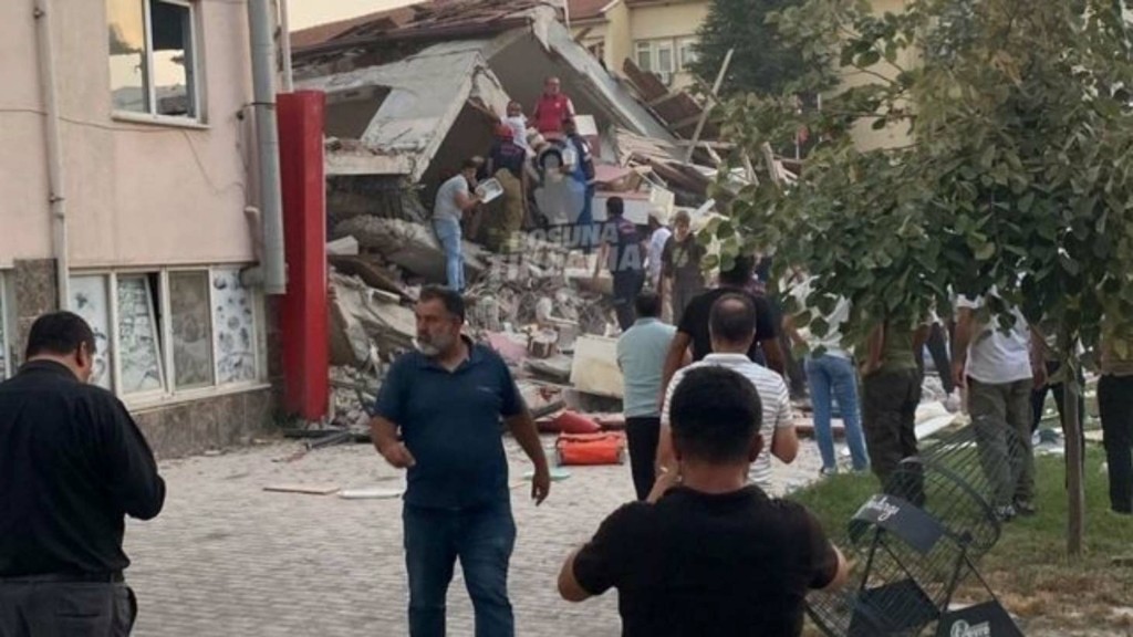 seismosToyrkia1