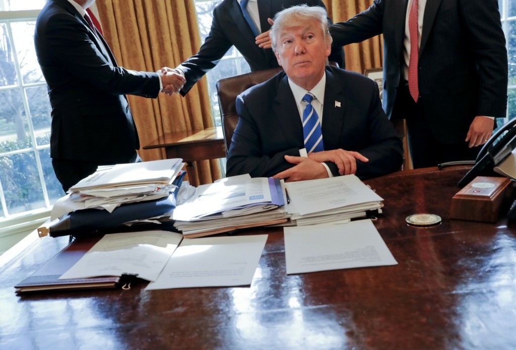 trump grafeio (1)