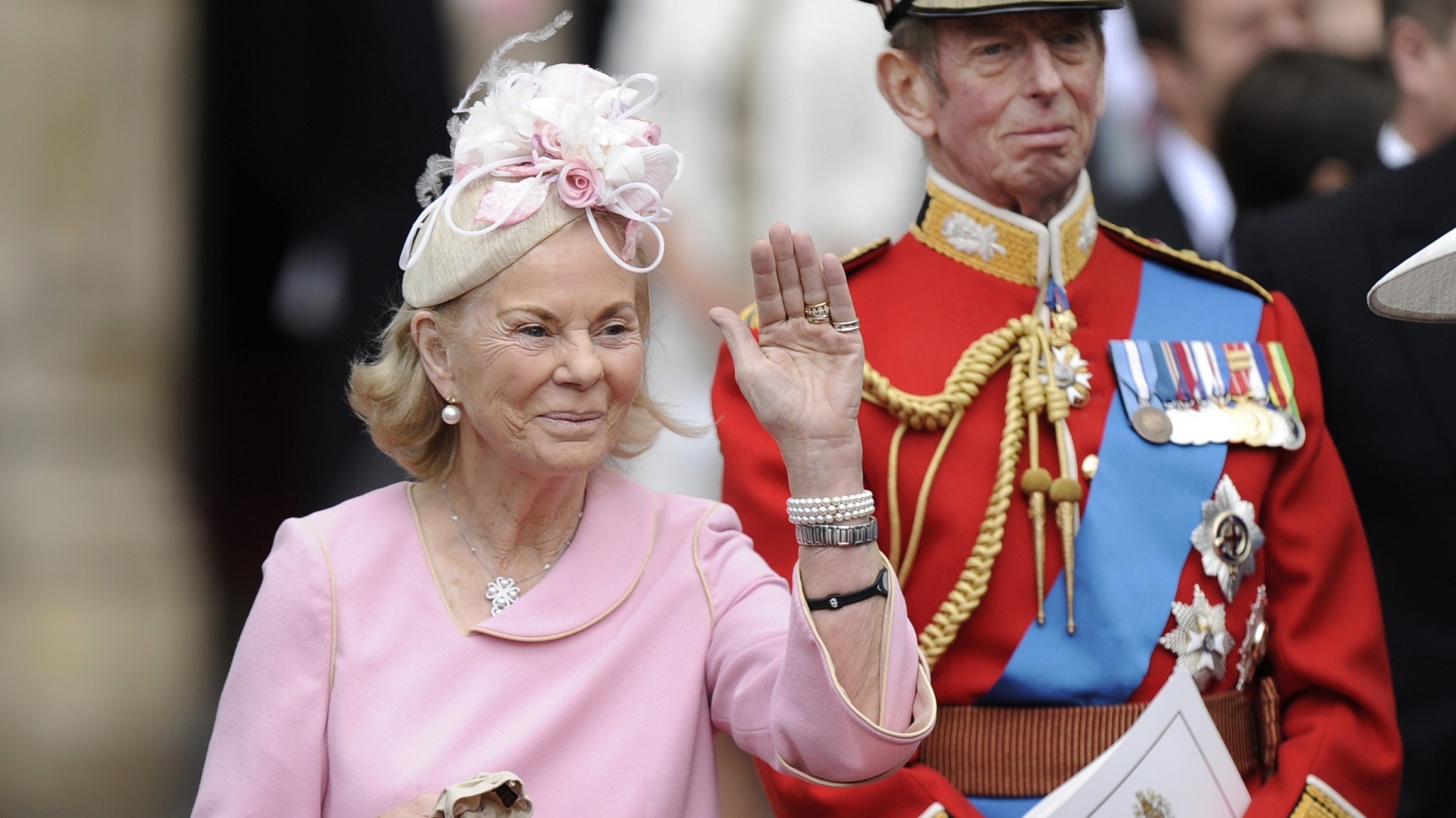 Klelia Renesi blesti v seriji "Porto Leone", Vojvodinja Kenta preminila v starosti 92 let