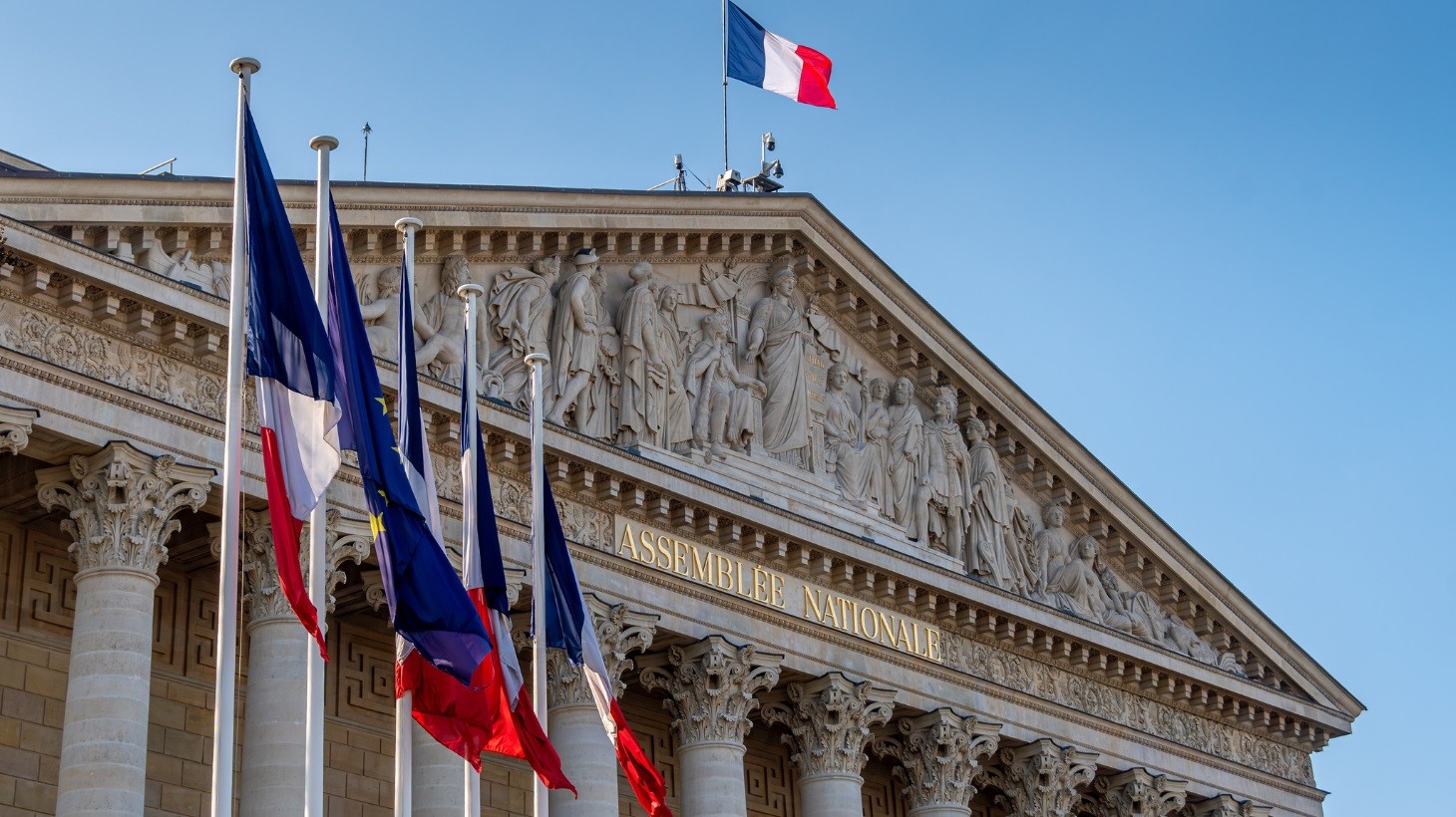 Ψήφος εμπιστοσύνης στη Γαλλία: Ώρα μηδέν για Μπαϊρού – «Αντιμέτωποι οι βουλευτές «όχι με ένα πολιτικό, αλλά ένα ιστορικό ζήτημα» για το μέλλον της χώρας» (LIVE)