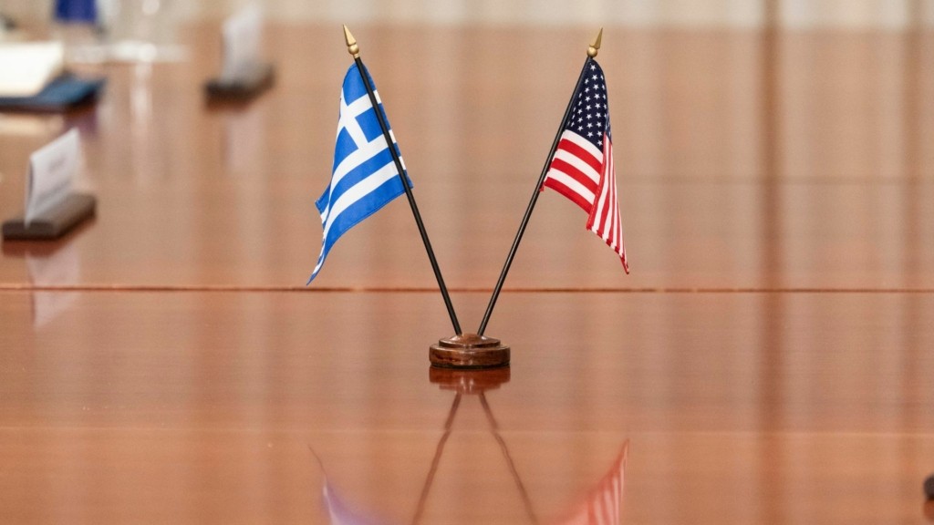greek_us_flags