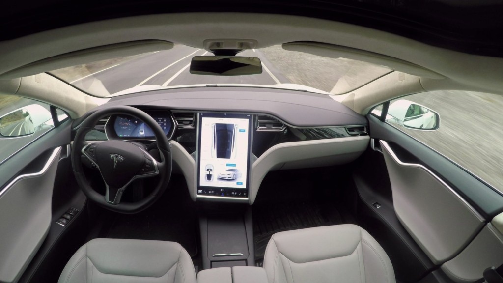 tesla-autopilot-1