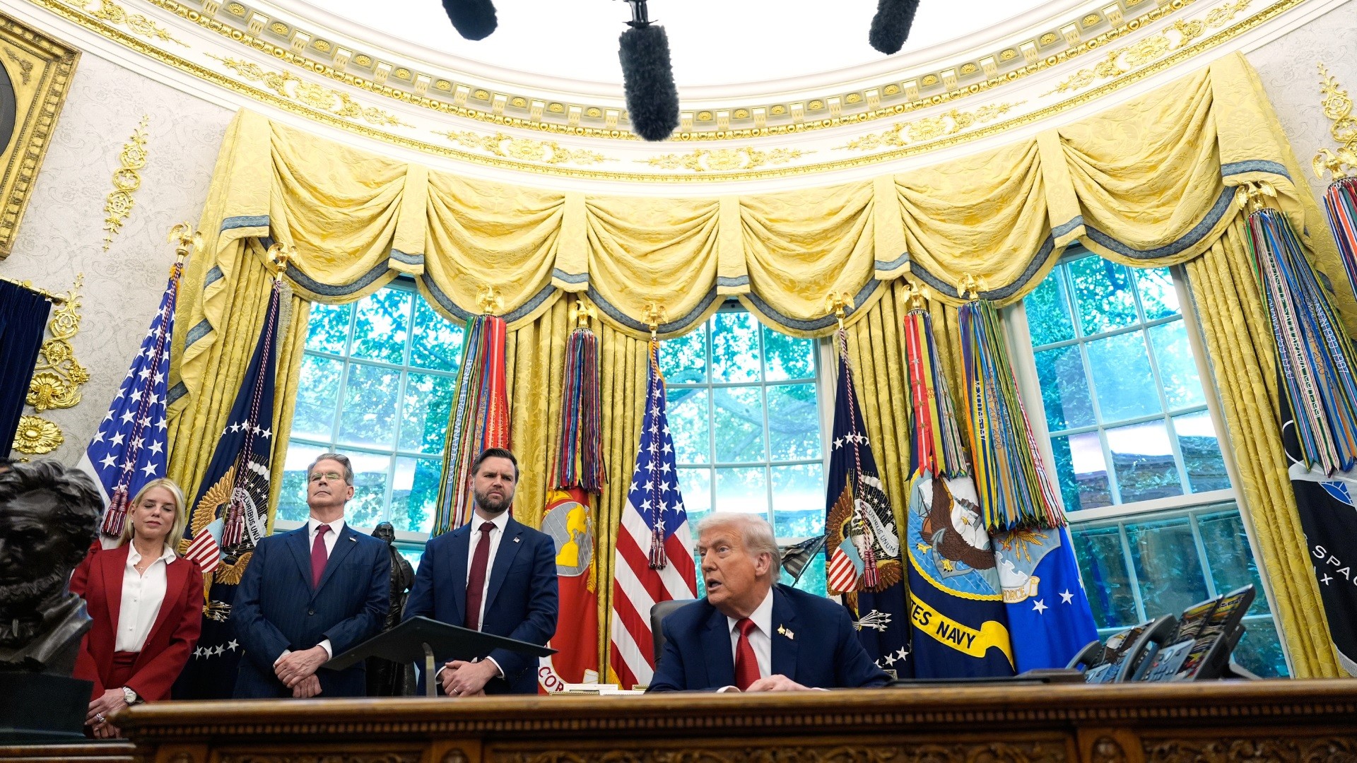 Ο Τραμπ υπέγραψε εκτελεστικό διάταγμα για τη μεταφορά του TikTok σε Αμερικανούς ιδιοκτήτες – Πράσινο φως από τον Κινέζο πρόεδρο