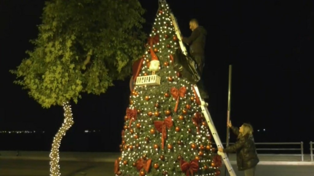 CHRISTOYGENNIATIKO_DENTRO_