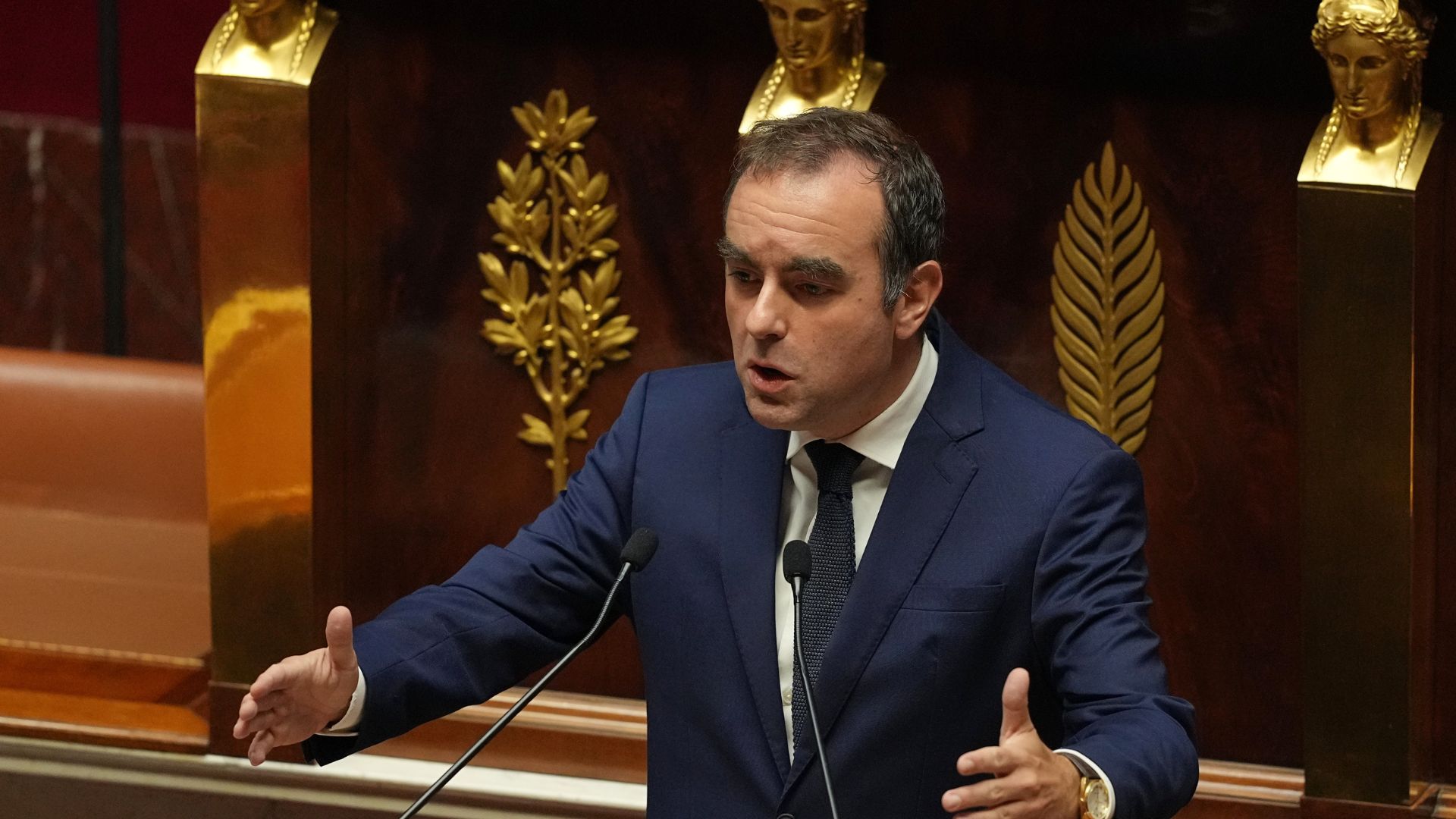 Λεκορνί: Σοβαρές απειλές ξένης ανάμιξης στις γαλλικές εκλογέ