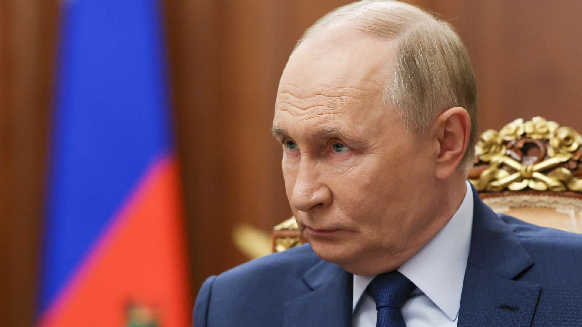 Putin grozi z uničujočim odgovorom na napade na rusko ozemlje, Fiala pa se je srečal z Zelenskim