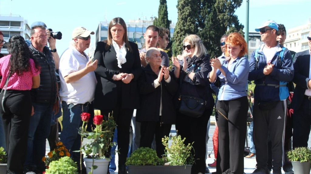 tebi_louloudia_syntagma