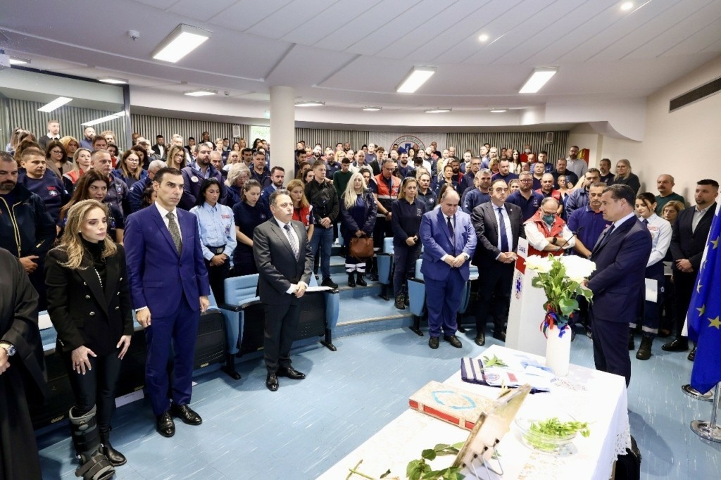 ΕΚΑΒ ΦΩΤΟ3