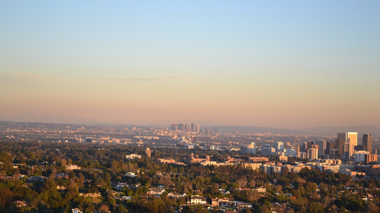 O Τραμπ υπέγραψε τη λήξη του shutdown και τη… συνθηκολόγηση των Δημοκρατικών
