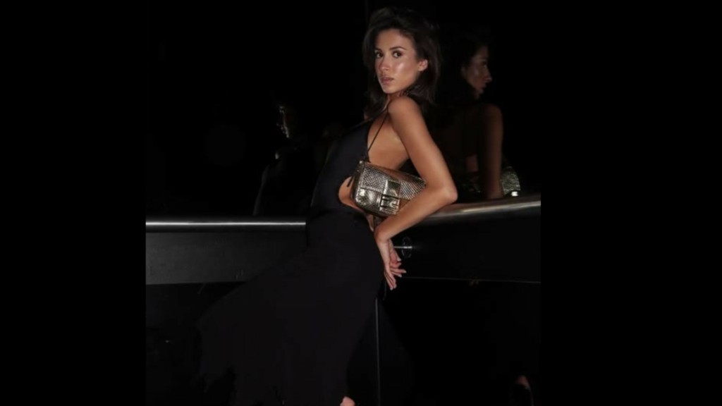 angelina-censori-new (2)